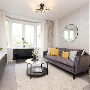 Joivy Modern 1 Bed Flat In West End, Close To Princes Gardens Edinburgh