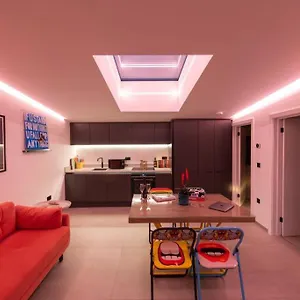 https://new-unique-central-christchurch-location-with-parking.tophotelsbath.com