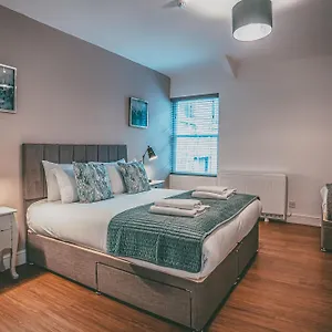 https://rows-at-bridge-street-city-centre-luxury-apartments-by.hotelsin-chester.com