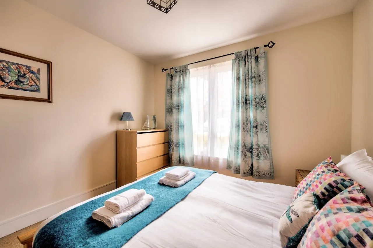 Guestready - Bright Spacious 2Bdr Flat Edinburgh 0*,